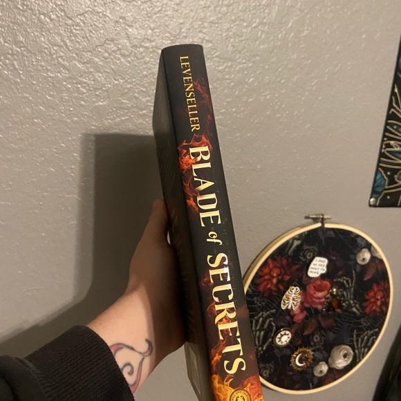 Blade of secrets hardcover book by Tricia Levenseller - Picture 4 of 6